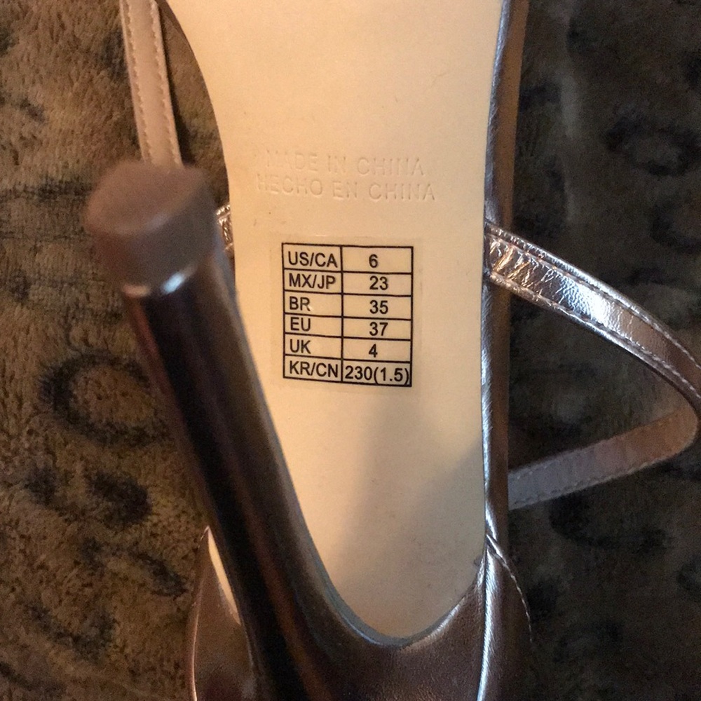 High heels - Picture 3 of 3